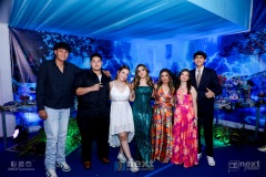 F17A9877